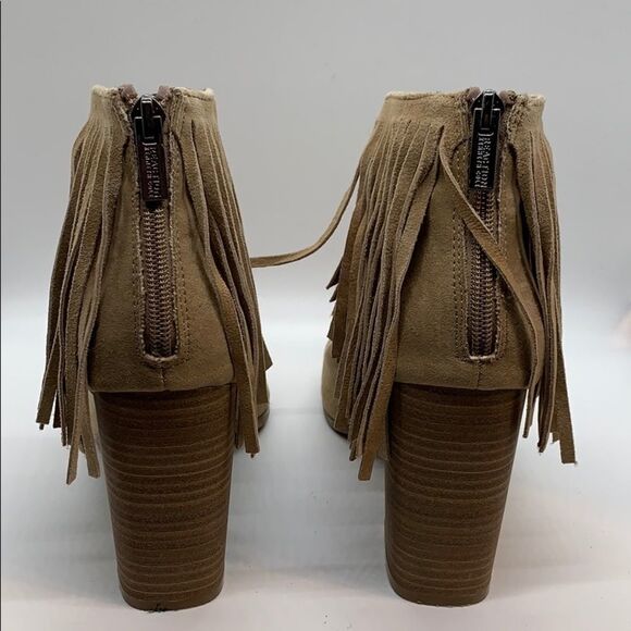 Kenneth Cole Reaction fringe booties. 9 - Picture 4 of 9